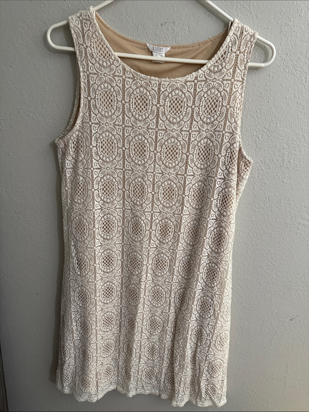 Kaktus sleeveless lace dress